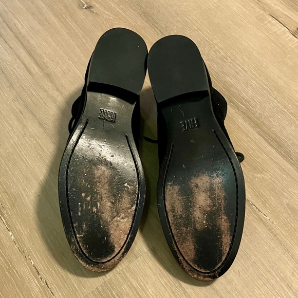 Frye Carly Chukka Black Oiled Suede Boot - Picture 5 of 6